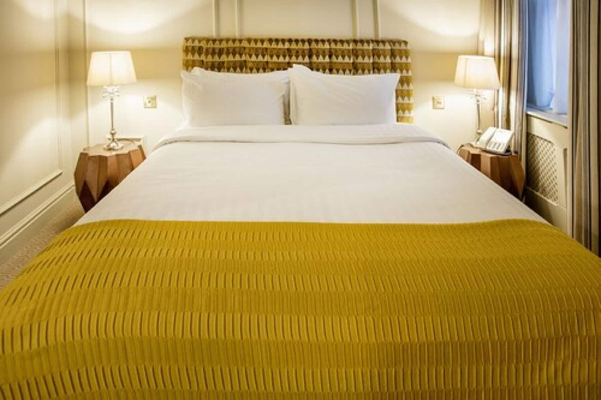 Hotel Cromwell סטבנאייג' מראה חיצוני תמונה