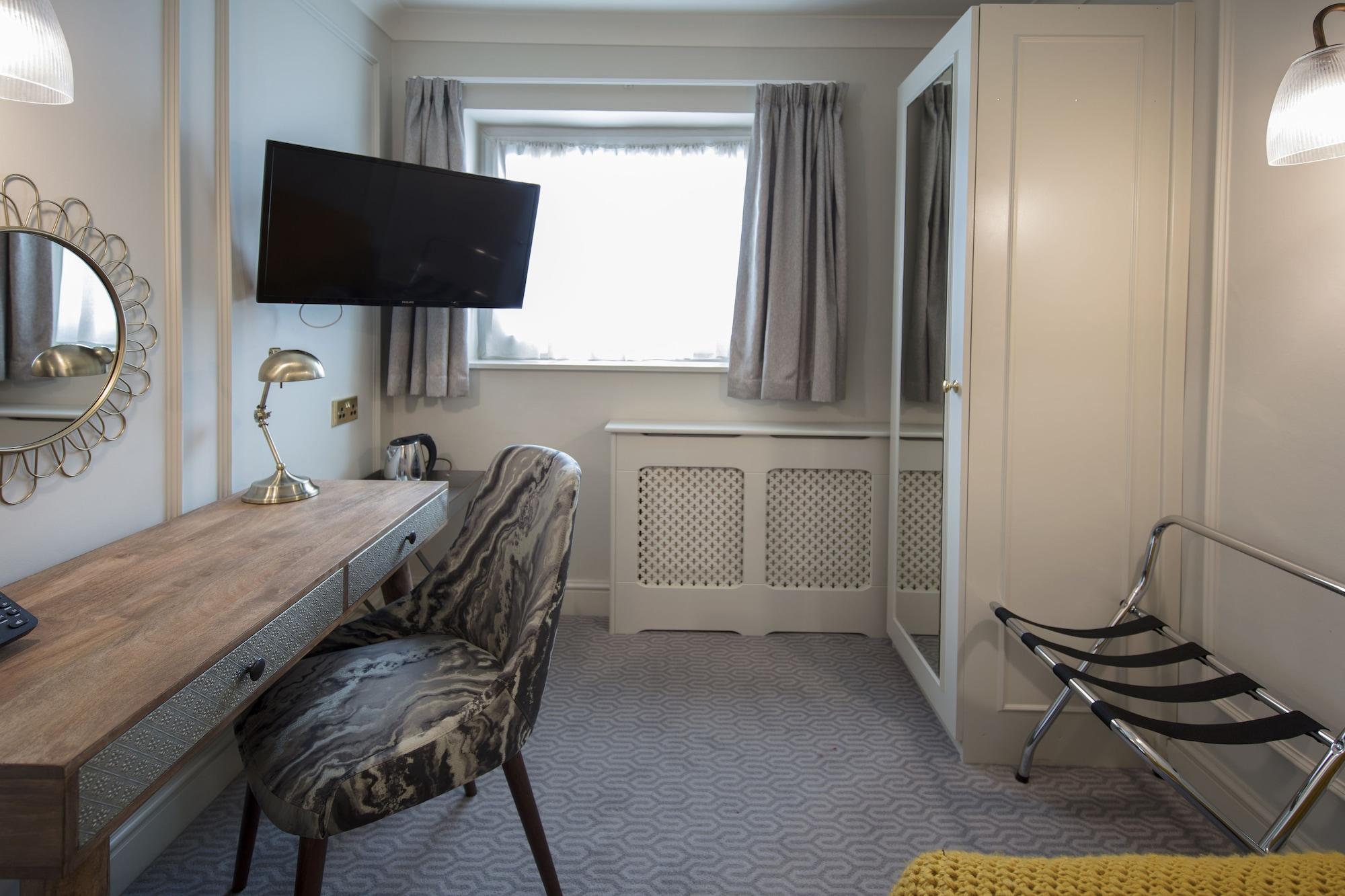 Hotel Cromwell סטבנאייג' מראה חיצוני תמונה