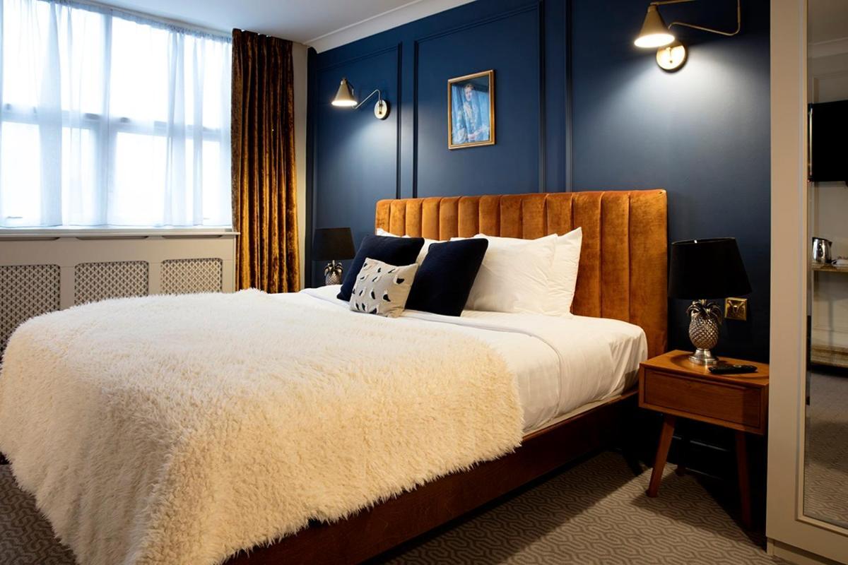 Hotel Cromwell סטבנאייג' מראה חיצוני תמונה