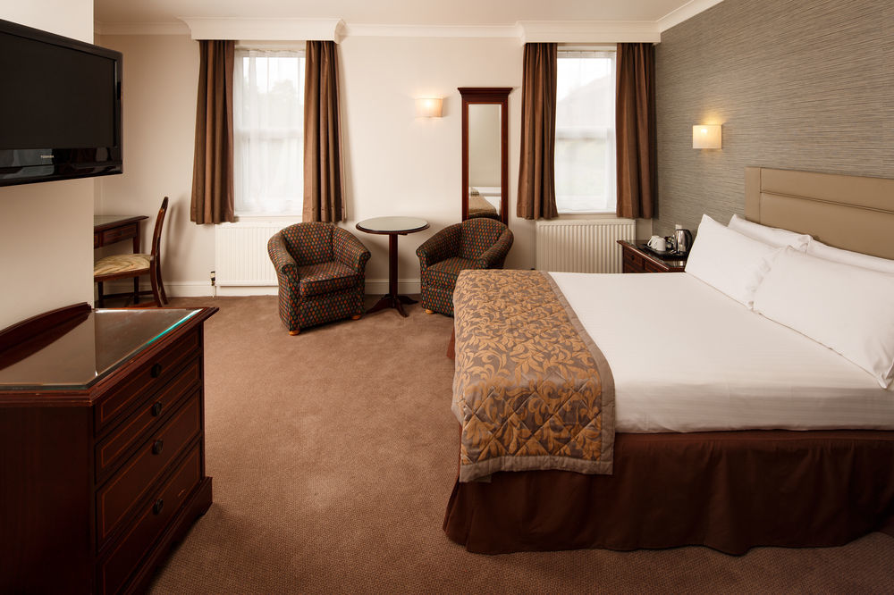 Hotel Cromwell סטבנאייג' מראה חיצוני תמונה