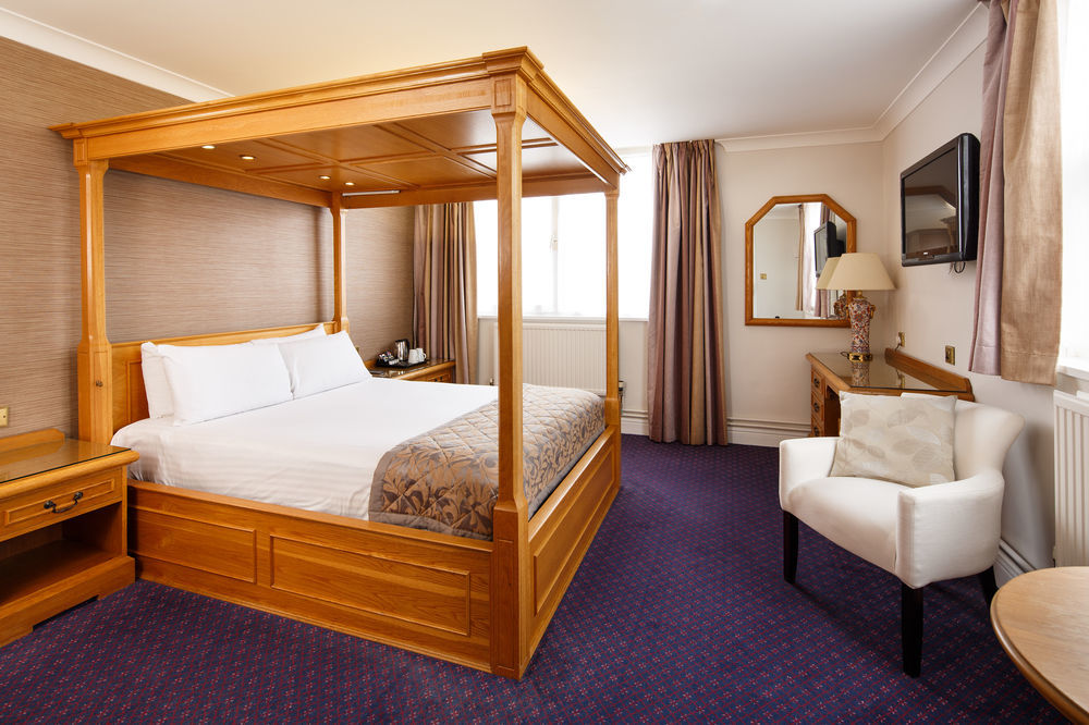 Hotel Cromwell סטבנאייג' מראה חיצוני תמונה
