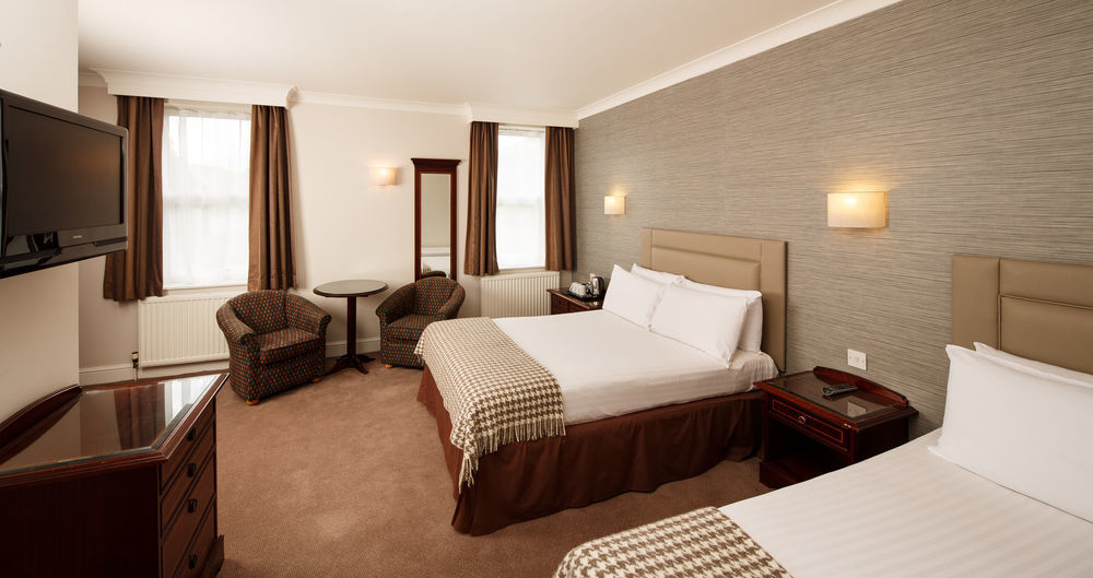 Hotel Cromwell סטבנאייג' מראה חיצוני תמונה